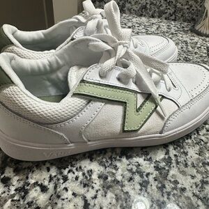 VANS LOWLAND White and Green Casual Sneakers